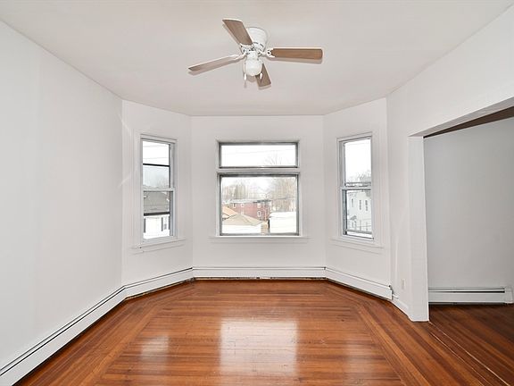 5th image of 86 Cochran St #3