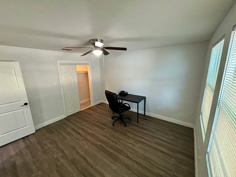 8405 Olivia Meadow Dr — Photo 18