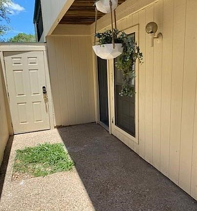 3rd image of 6718 Silvermine Dr APT 302