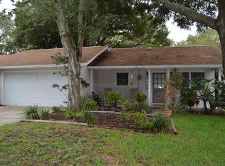 40 Squire Ct, Dunedin, FL 34698