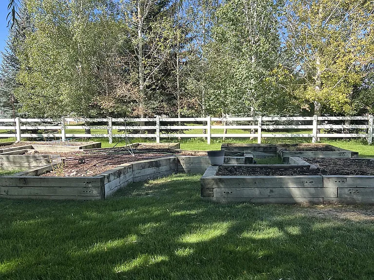 3171 E Horse Thief Dr — Photo 49