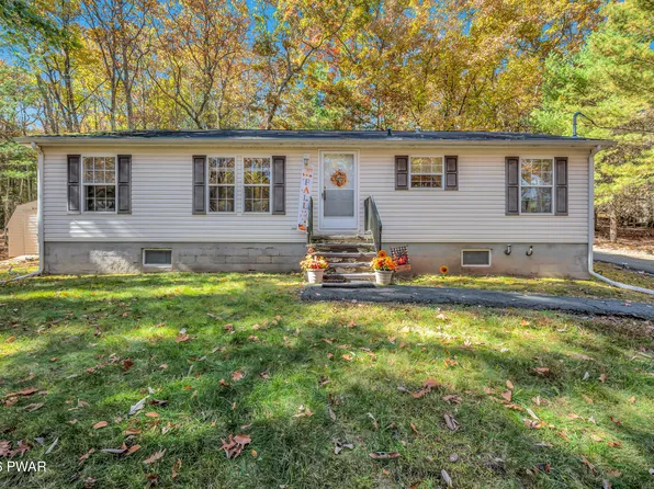 297 Tinkwig Dr, Hawley, PA 18428