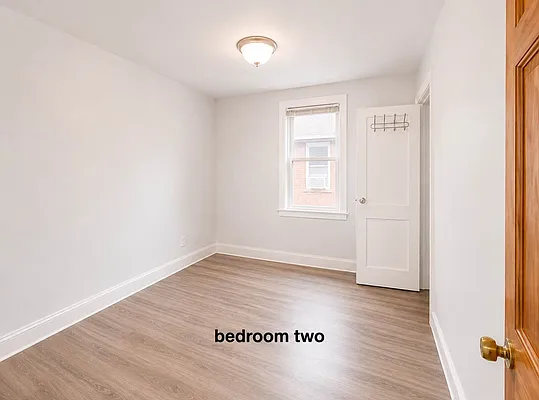 Bedroom, photo 2