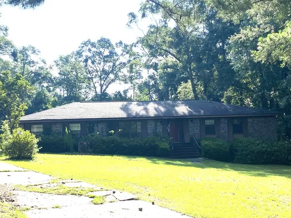 203 Marina Dr, Eufaula, AL 36027