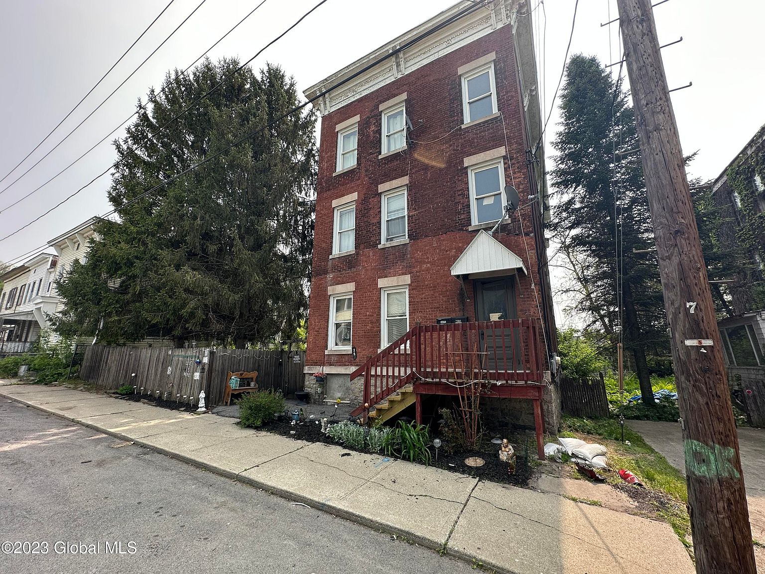 25 Lark Street, Amsterdam, NY 12010 Zillow