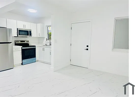 1 bed, $2,000 — Photo 2