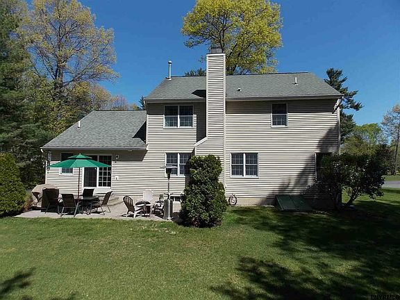2nd image of 49 Orchardview Dr