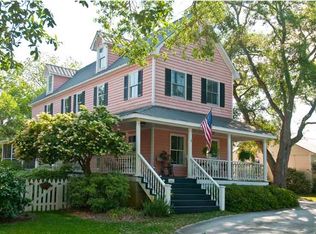 506 Pitt St, Mount Pleasant, SC 29464