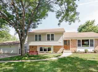 540 E 15th Pl, Lombard, IL