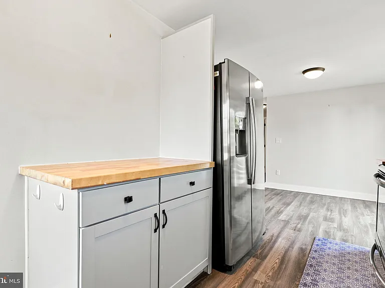 306 Fegan Rd — Photo 33