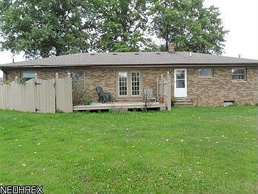 3rd image of 4124 Dennis Ln