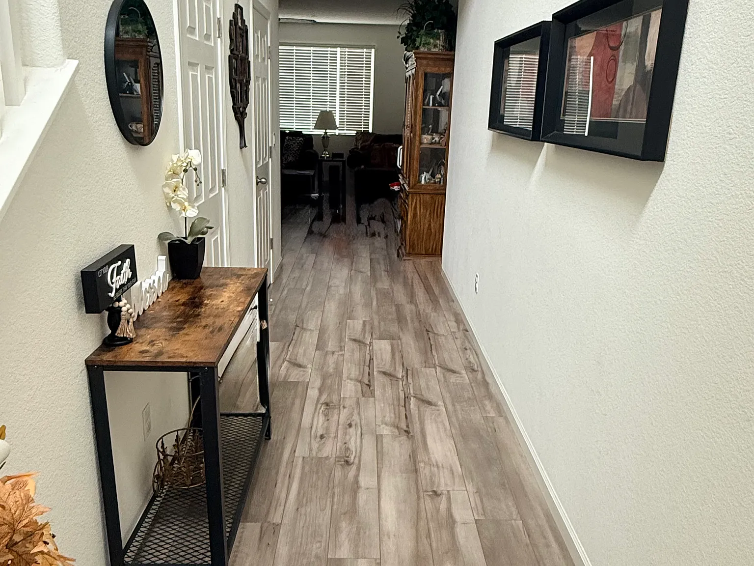 3 bed, 2.5 bath, 1583 sqft, $3,290 — Photo 2