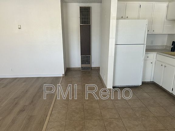 4th image of 374 La Rue Ave