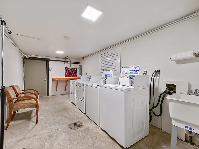 Arsenal Park Apartments — Photo 8