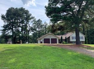 1304 Baker Crossroad Rd, Reidsville, NC 27320