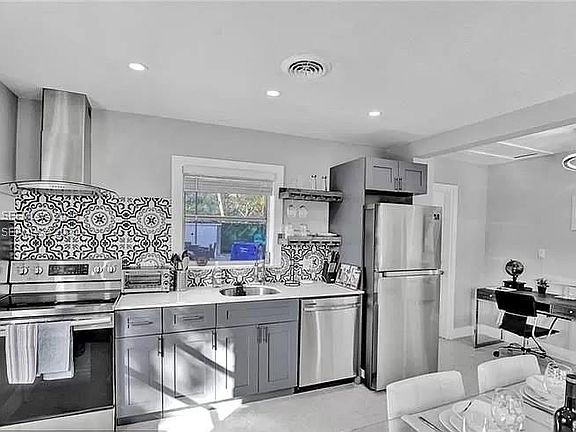 2nd image of 608 N 24th Ave #608