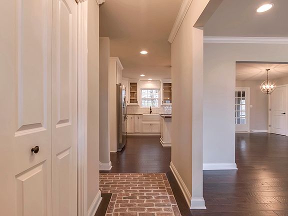 2nd image of 6713 Glenbrook Dr