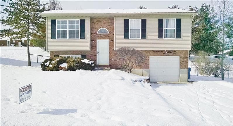 1st image of 140 Waller Dr