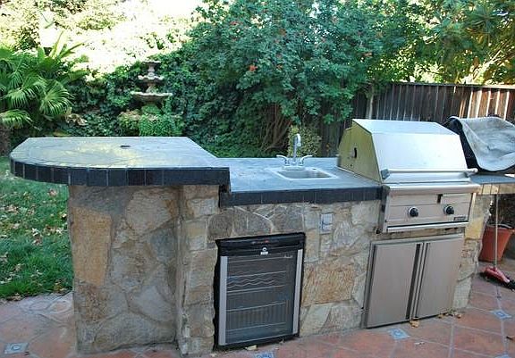 5th image of 4650 Twin Oaks Ct