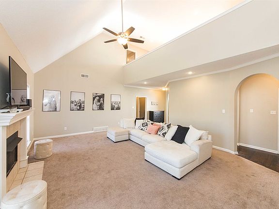 3rd image of 7204 Shady Oaks Dr S