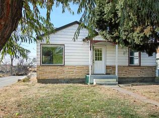 124 N Wehe Ave, Pasco, WA 99301