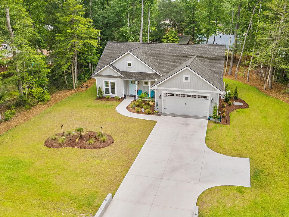 1st image of 29 Pinewood Drive