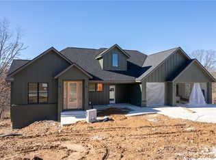 2085 Collins Dr, Pea Ridge, AR 72751