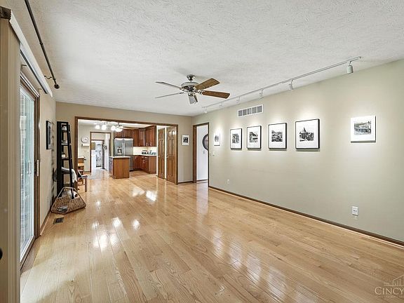 5th image of 7603 Live Oak Dr