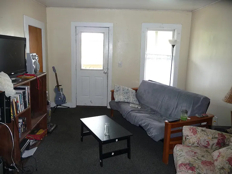 109 North Ave — Photo 4