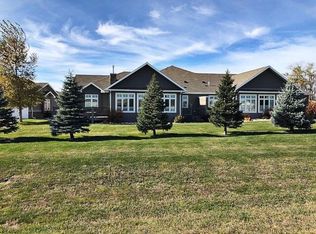 926 Spring Creek Dr, Williston, ND 58801