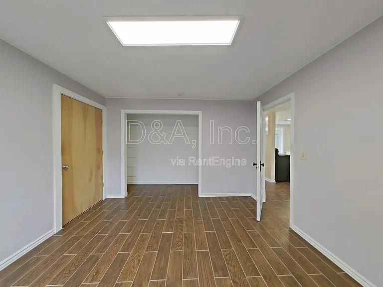 236 NW Walker Ln #B — Photo 8