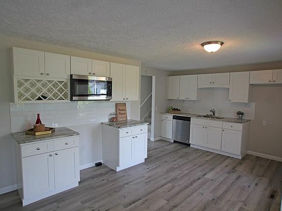 4th image of 32 Clearview Dr