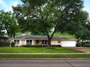 1329 Voss Rd, Houston, TX 77055