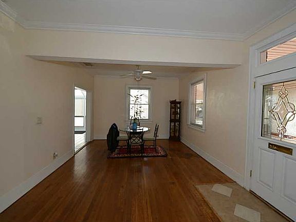 3rd image of 1732 Lasalle Ave