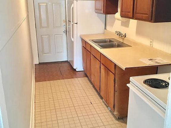 5th image of 1501 Kemp Blvd APT A