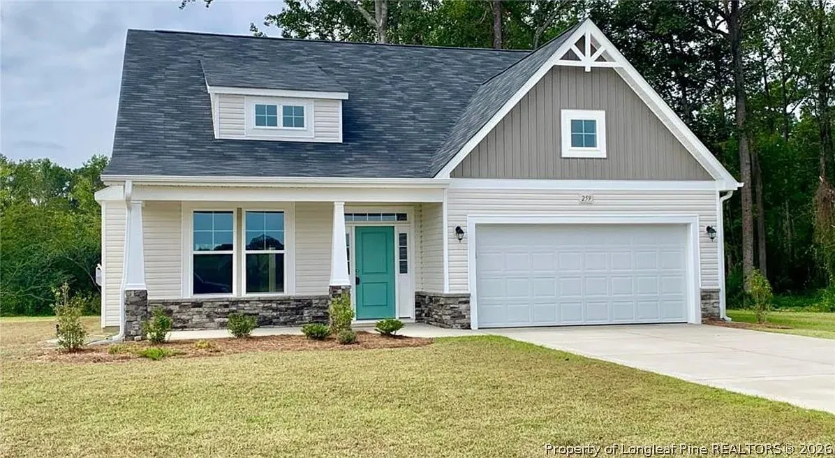 4 bed, 2.5 bath, 1894 sqft, $2,250 — Photo 1