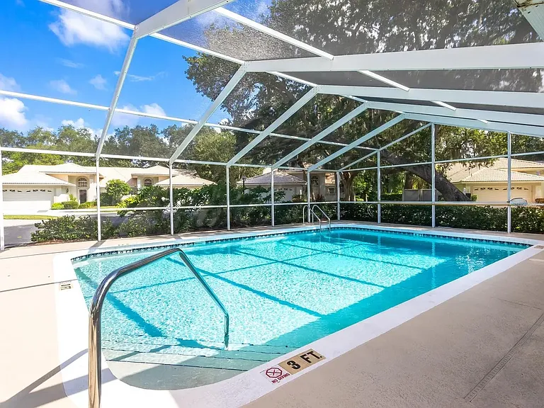 7042 Woodside Oaks Cir — Photo 26