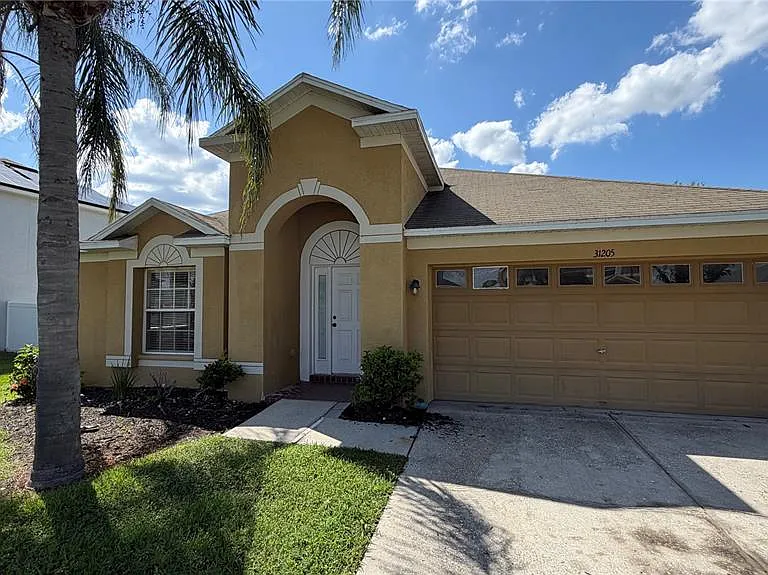 31205 Bridgegate Dr — Photo 1