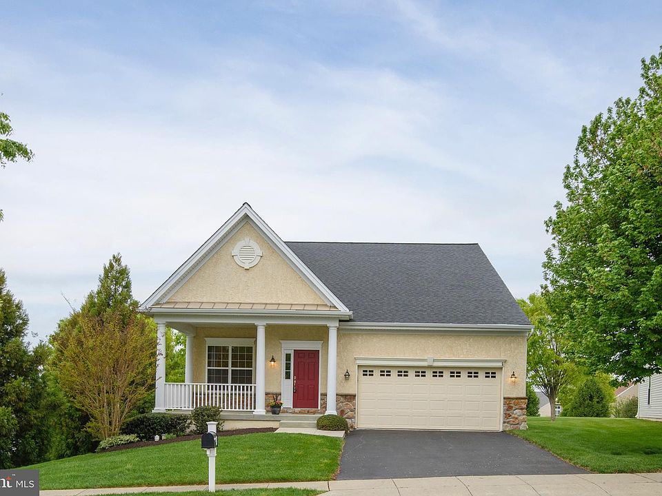 1st image of 203 Hendrickson Ln