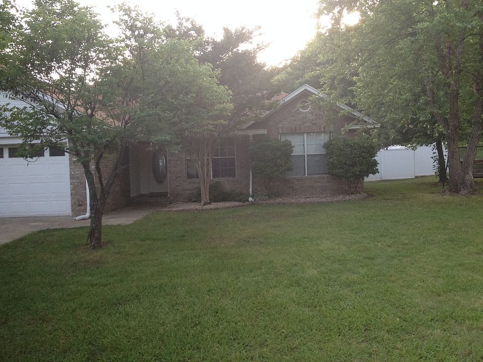1st image of 615 N 15th St