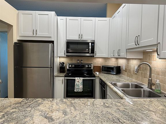 3rd image of 908 Republic Court #908
