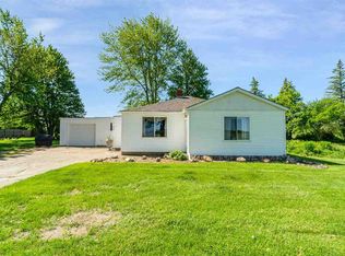 1227 W Seidlers Rd, Auburn, MI 48611