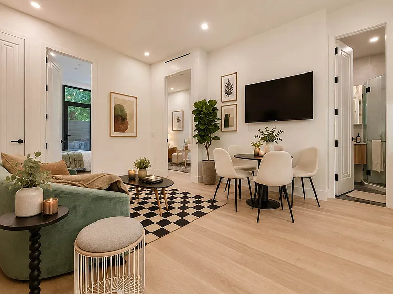 155 Smith St #1B — Photo 1