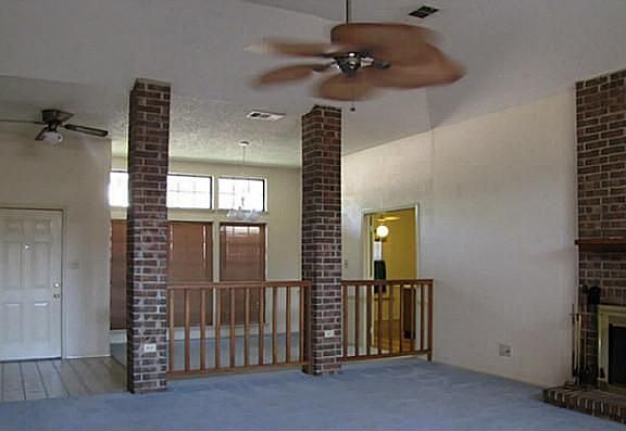 4th image of 1033 Eagle Ct