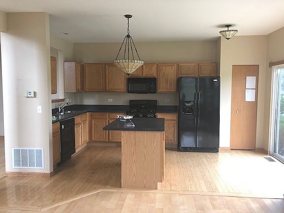 3rd image of 776 Panorama Ct