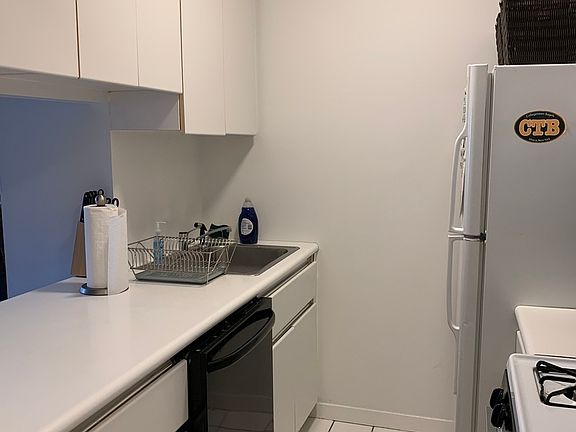 4th image of 159 E 30th St APT 7B
