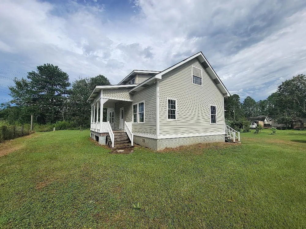 4 bed, 1440 sqft, $1,400 — Photo 2
