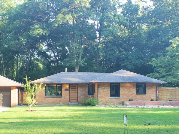4020 Sunvalley Dr, Kalamazoo, MI 49008