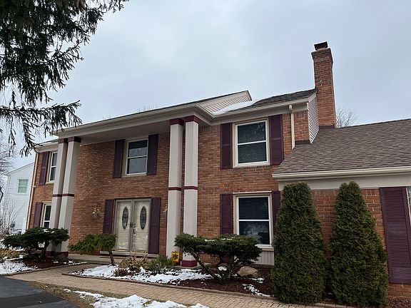 2nd image of 5835 Pinecroft Dr