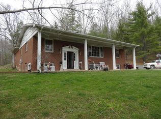 201 Bear Ln, White Sulphur Springs, WV 24986
